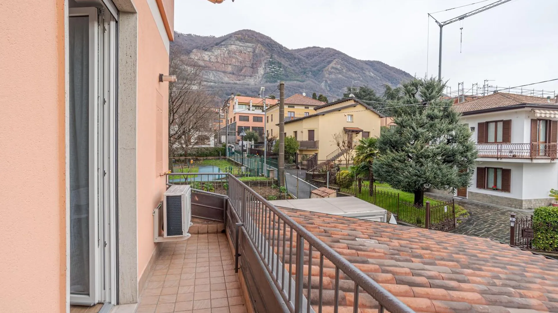 Roomy And Bright Apartments With Terrace! Cesana Brianza