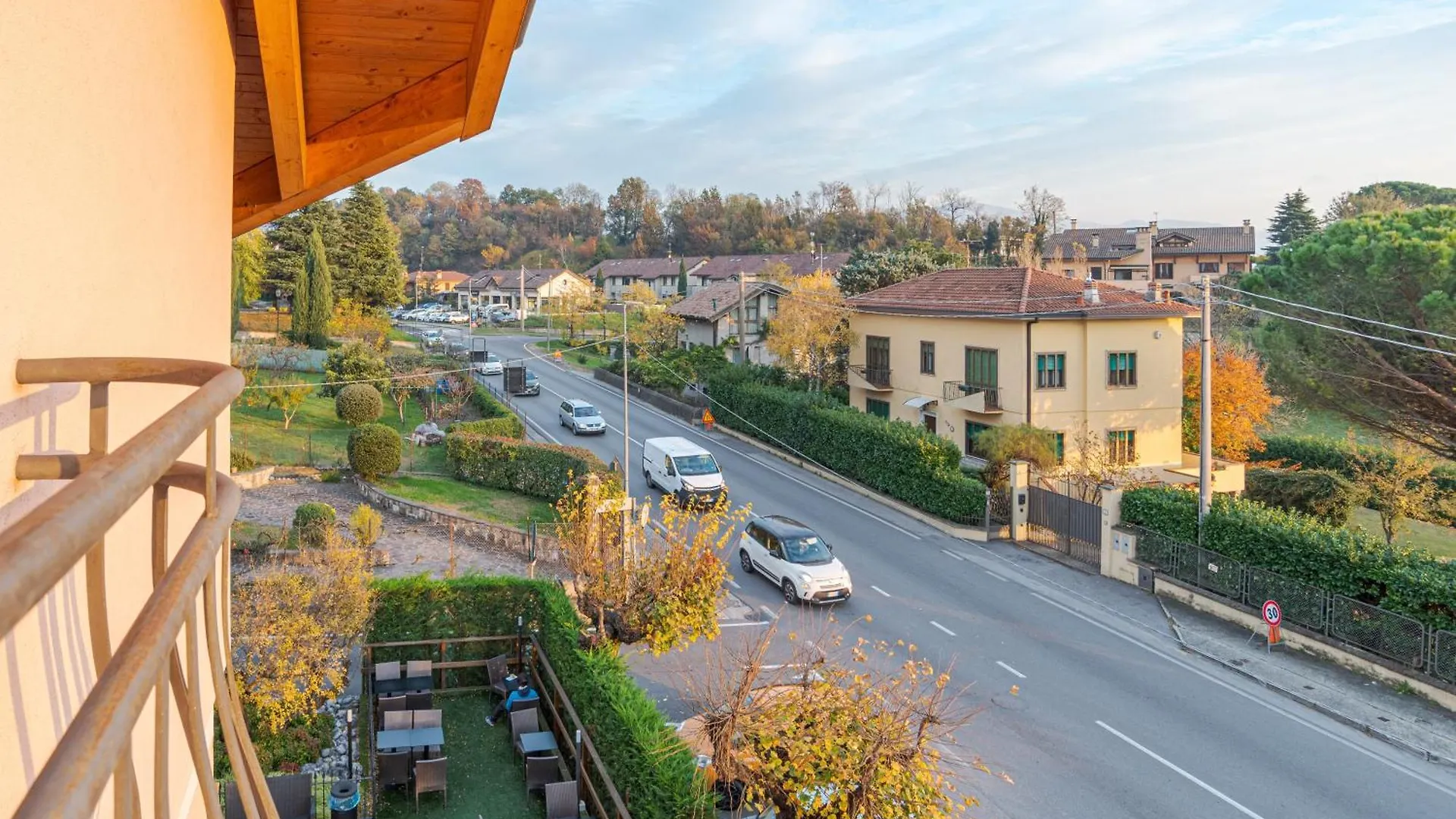 Roomy And Bright Apartments With Terrace! Cesana Brianza