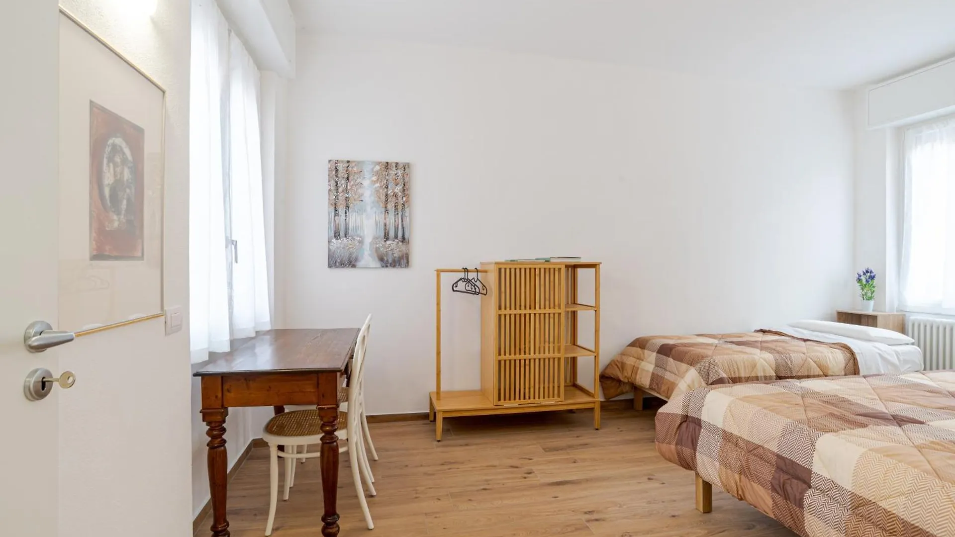 Roomy And Bright Apartments With Terrace! Cesana Brianza 0*,